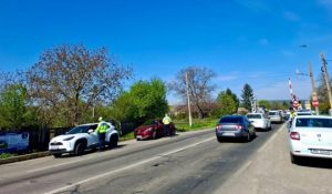 actiune politia bacau la trecerea la nivel cu calea ferata
